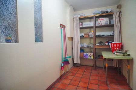 Casa à venda com 400m², 6 quartos e 2 vagasDespensa