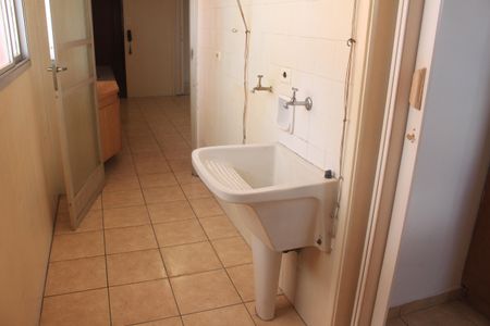 Apartamento à venda com 106m², 3 quartos e 1 vagaÁrea de Serviço