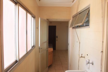 Apartamento à venda com 106m², 3 quartos e 1 vagaÁrea de Serviço