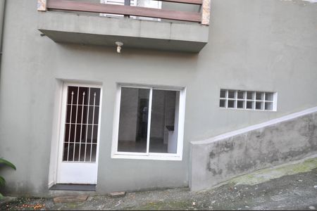 Casa para alugar com 76m², 2 quartos e sem vagaEntrada