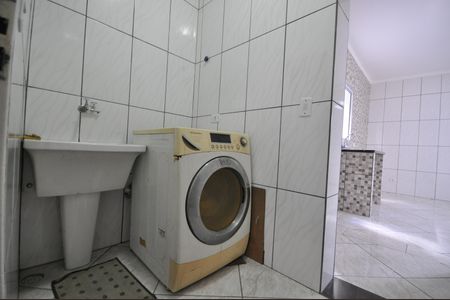 Casa para alugar com 76m², 2 quartos e sem vagaÁrea de Serviço