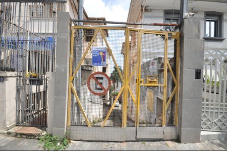 Casa para alugar com 76m², 2 quartos e sem vaga Casa para alugar com 76m², 2 quartos e sem vagaFachada