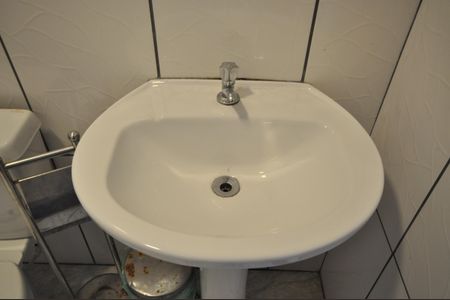 Casa para alugar com 76m², 2 quartos e sem vagaBanheiro