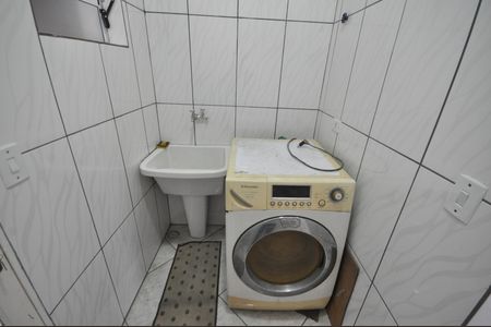 Casa para alugar com 76m², 2 quartos e sem vagaÁrea de Serviço