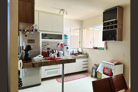 Casa à venda com 2 quartos, 201m² em Aeronautas, Lagoa Santa