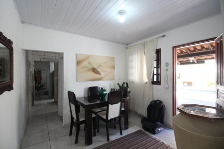 Sala 1 de casa de condomínio para alugar com 3 quartos, 91m² em Vargem Grande, Rio de Janeiro