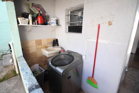Casa de condomínio à venda com 91m², 3 quartos e 3 vagasEdícula - Área de Serviço