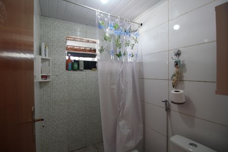 Casa de condomínio à venda com 91m², 3 quartos e 3 vagasEdícula - Banheiro