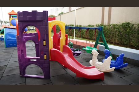 Apartamento à venda com 96m², 3 quartos e 2 vagasÁrea comum - Playground