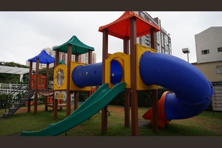 Apartamento à venda com 96m², 3 quartos e 2 vagasÁrea comum - Playground