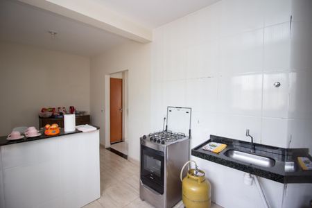 Casa à venda com 180m², 3 quartos e 2 vagasCozinha e Área de Serviço