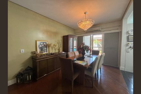 Casa à venda com 3 quartos, 434m² em Padre Reus, São Leopoldo