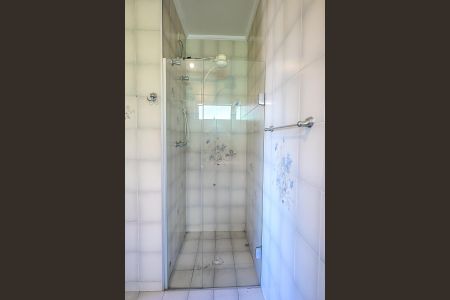 Casa à venda com 327m², 4 quartos e 2 vagasBanheiro Suíte 1