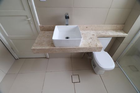 Apartamento para alugar com 62m², 3 quartos e sem vagaBanheiro 