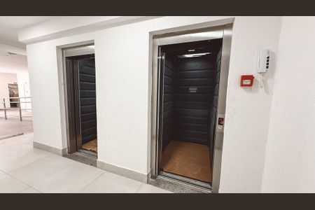 Apartamento à venda com 47m², 2 quartos e 1 vagaElevador