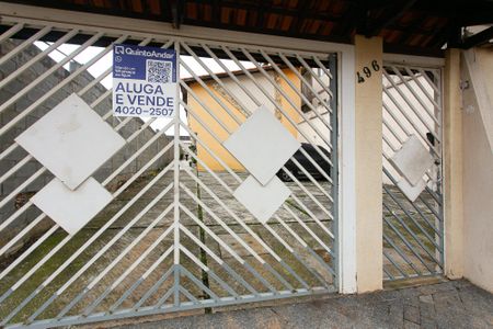 Casa de condomínio para alugar com 56m², 2 quartos e 1 vaga Casa de condomínio para alugar com 56m², 2 quartos e 1 vagaFachada