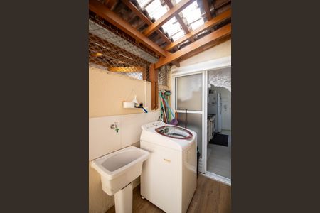 Apartamento à venda com 109m², 2 quartos e 1 vagaÁrea de Serviço