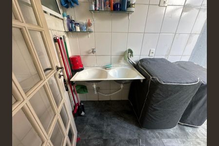 Casa de condomínio à venda com 136m², 3 quartos e 2 vagas Casa de condomínio à venda com 136m², 3 quartos e 2 vagasÁrea de Serviço