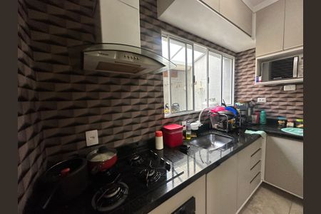 Casa de condomínio à venda com 136m², 3 quartos e 2 vagas Casa de condomínio à venda com 136m², 3 quartos e 2 vagasCozinha