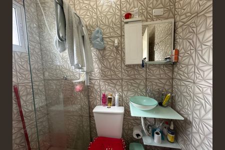Casa de condomínio à venda com 136m², 3 quartos e 2 vagas Casa de condomínio à venda com 136m², 3 quartos e 2 vagasBanheiro da Suíte
