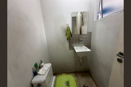 Casa de condomínio à venda com 136m², 3 quartos e 2 vagas Casa de condomínio à venda com 136m², 3 quartos e 2 vagasLavabo