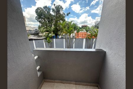Casa de condomínio à venda com 136m², 3 quartos e 2 vagas Casa de condomínio à venda com 136m², 3 quartos e 2 vagasVaranda