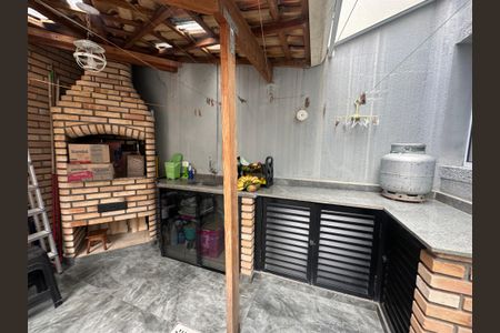 Casa de condomínio à venda com 136m², 3 quartos e 2 vagas Casa de condomínio à venda com 136m², 3 quartos e 2 vagasChurrasqueira
