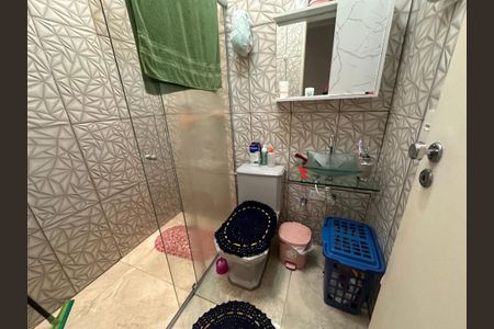 Casa de condomínio à venda com 136m², 3 quartos e 2 vagas Casa de condomínio à venda com 136m², 3 quartos e 2 vagasBanheiro