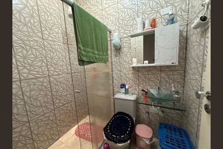 Casa de condomínio à venda com 136m², 3 quartos e 2 vagas Casa de condomínio à venda com 136m², 3 quartos e 2 vagasBanheiro