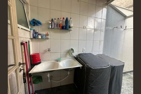 Casa de condomínio à venda com 136m², 3 quartos e 2 vagas Casa de condomínio à venda com 136m², 3 quartos e 2 vagasÁrea de Serviço