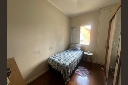 Casa de condomínio à venda com 136m², 3 quartos e 2 vagas Casa de condomínio à venda com 136m², 3 quartos e 2 vagasQuarto 1