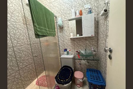 Casa de condomínio à venda com 136m², 3 quartos e 2 vagas Casa de condomínio à venda com 136m², 3 quartos e 2 vagasBanheiro