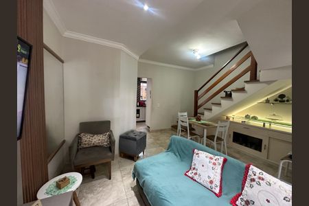 Casa de condomínio à venda com 136m², 3 quartos e 2 vagas Casa de condomínio à venda com 136m², 3 quartos e 2 vagasSala