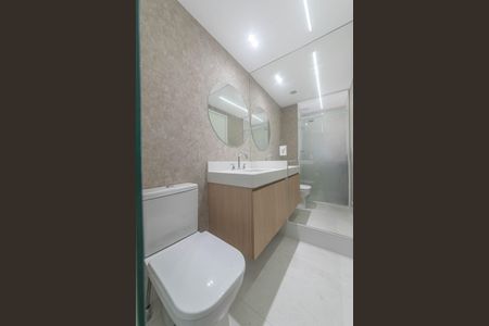 Banheiro de kitnet/studio para alugar com 1 quarto, 24m² em Brooklin, São Paulo