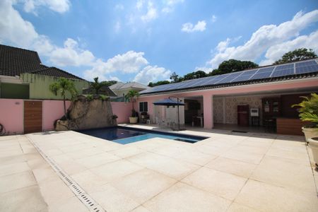 Casa de condomínio à venda com 329m², 4 quartos e 3 vagasÁrea Externa