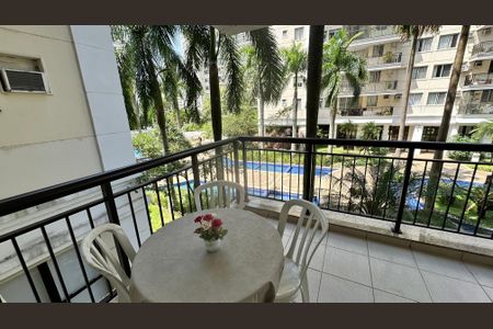 Varanda de apartamento para alugar com 2 quartos, 70m² em Barra da Tijuca, Rio de Janeiro
