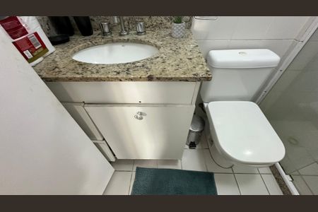 Apartamento para alugar com 70m², 2 quartos e 2 vagasBanheiro