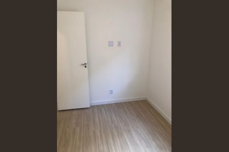 Quarto de apartamento à venda com 2 quartos, 45m² em Quitaúna, Osasco