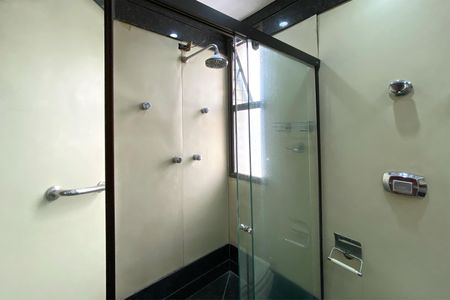 Apartamento à venda com 382m², 5 quartos e 3 vagas Apartamento à venda com 382m², 5 quartos e 3 vagasBanheiro