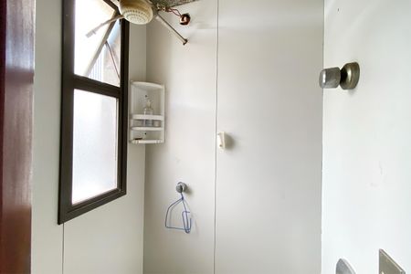 Apartamento à venda com 382m², 5 quartos e 3 vagas Apartamento à venda com 382m², 5 quartos e 3 vagasBanheiro de serviço