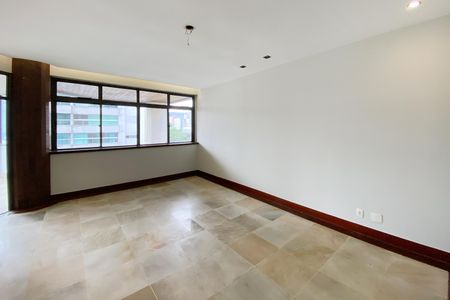 Apartamento à venda com 382m², 5 quartos e 3 vagas Apartamento à venda com 382m², 5 quartos e 3 vagasSala