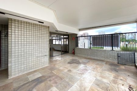 Apartamento à venda com 382m², 5 quartos e 3 vagas Apartamento à venda com 382m², 5 quartos e 3 vagasCobertura