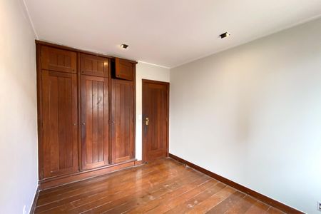 Apartamento à venda com 382m², 5 quartos e 3 vagas Apartamento à venda com 382m², 5 quartos e 3 vagasQuarto 5