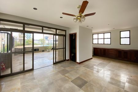 Apartamento à venda com 382m², 5 quartos e 3 vagas Apartamento à venda com 382m², 5 quartos e 3 vagasSala de Estar cobertura