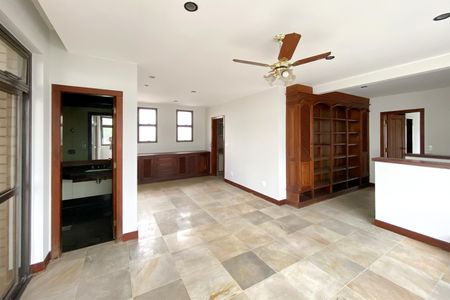 Apartamento à venda com 382m², 5 quartos e 3 vagas Apartamento à venda com 382m², 5 quartos e 3 vagasSala de Estar cobertura