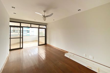 Apartamento à venda com 382m², 5 quartos e 3 vagas Apartamento à venda com 382m², 5 quartos e 3 vagasSuite 2