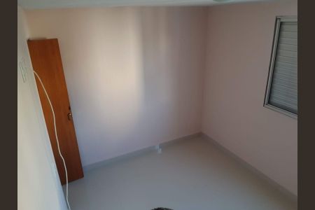 Quarto de apartamento à venda com 3 quartos, 63m² em Parque Sao Vicente, Santo André