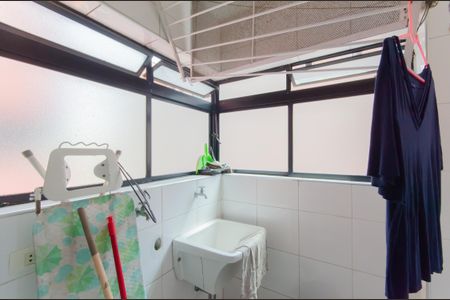 Apartamento à venda com 58m², 2 quartos e 1 vagaÁrea de Serviço