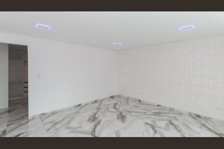 Suíte 1 de casa para alugar com 4 quartos, 200m² em Vila Isolina Mazzei, São Paulo