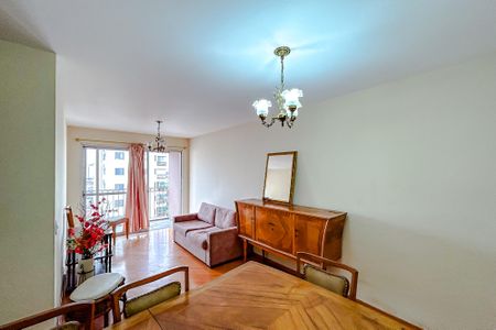 Apartamento à venda com 74m², 2 quartos e 1 vagaSala de Jantar